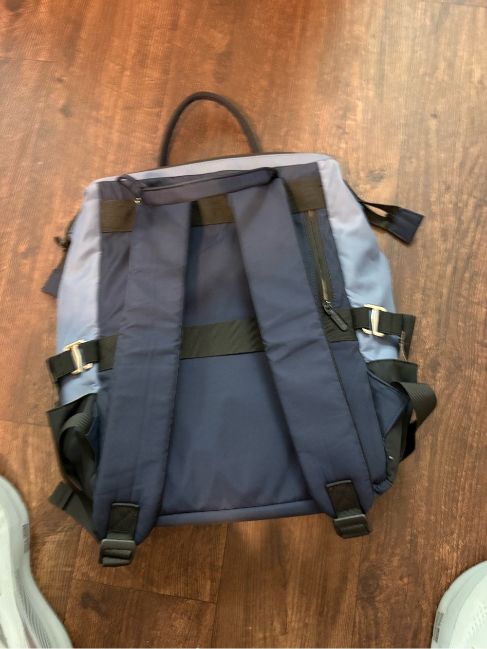 Backpack - Picture 3 of 9